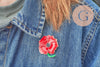 Broche fleur coquelicot rouge laiton doré émaillé 59mm, x1 (G6731)