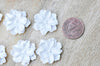 Cabochon fleur résine blanche nacrée 24mm, création bijoux DIY, X2 G4388