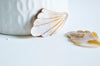 Pendentif feuille nacre jaune naturelle,perle feuille,nacre naturelle,coquillage blanc,création bijoux,35mm, x1, G0911