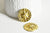 Pendentif médaille ronde soleil laiton brut, un apprêt doré sans nickel, une médaille ronde dorée,25mm,x 2,G3225