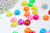 Perle smiley en plastique transparent 10mm , perle sourire en plastique coloré, couleur mélangées,lot de 10 grammes G5576