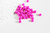 grosses perles rocaille rose foncé peintes 4mm,perles rocaille rose opaque, création bijoux,perles verre, lot 10g- G3738